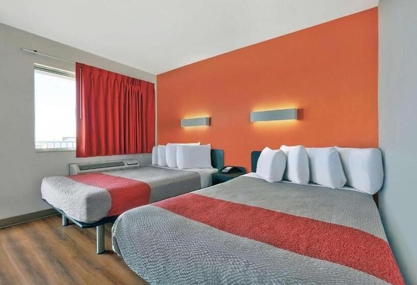 غرفة قياسية رباعية, Motel 6alamogordo, Nm