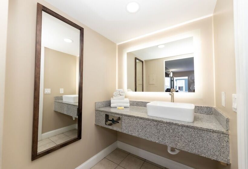 غرفة قياسية سرير كينج, Seaside Sands Inn