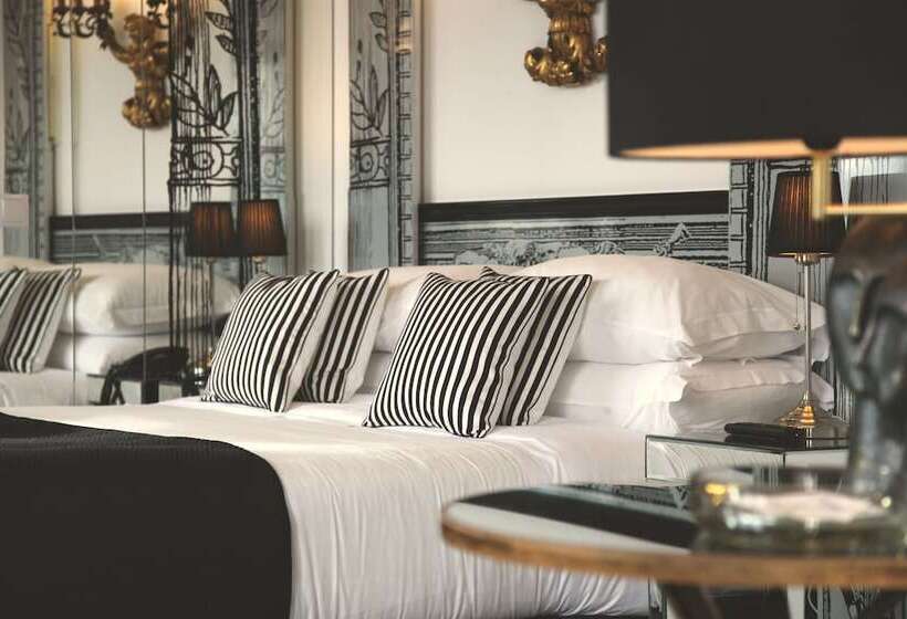 سوییت جونیور, Teatro Boutique Rooms & Suites