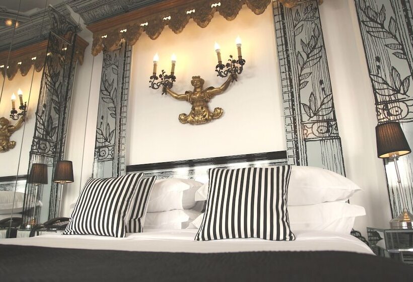 سوییت جونیور, Teatro Boutique Rooms & Suites