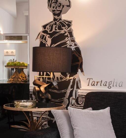 سوییت, Teatro Boutique Rooms & Suites