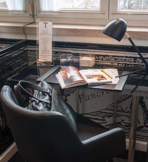 سوییت جونیور, Teatro Boutique Rooms & Suites