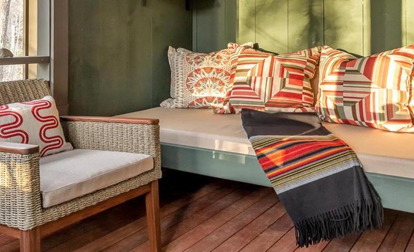 إستوديو قياسى, Hidden Pond Resort