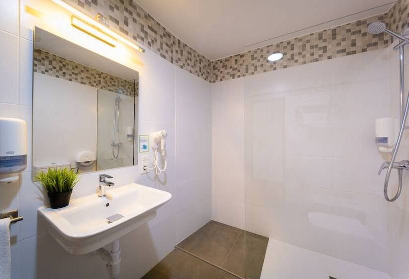 Номер Стандарт, Centro Vitoria Autocheckin