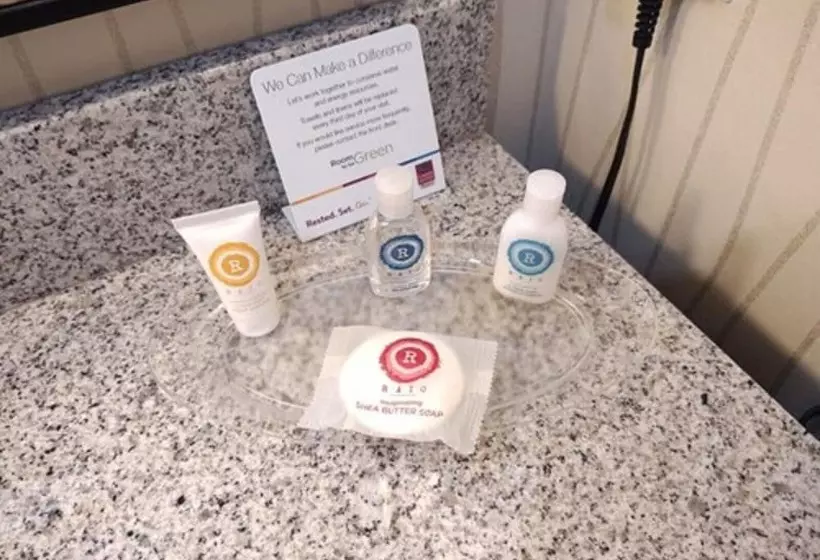 スイート, Comfort Suites Greenville