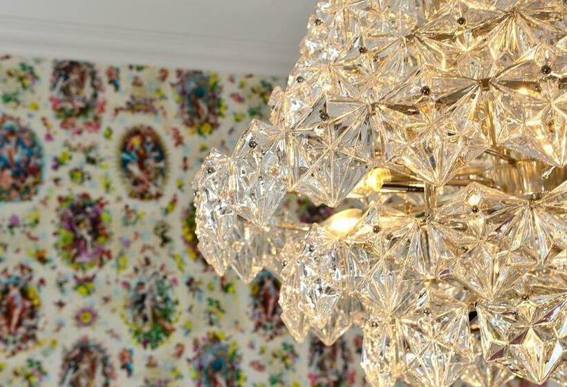 스탠다드 룸, Domstern