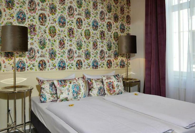 스탠다드 룸, Domstern