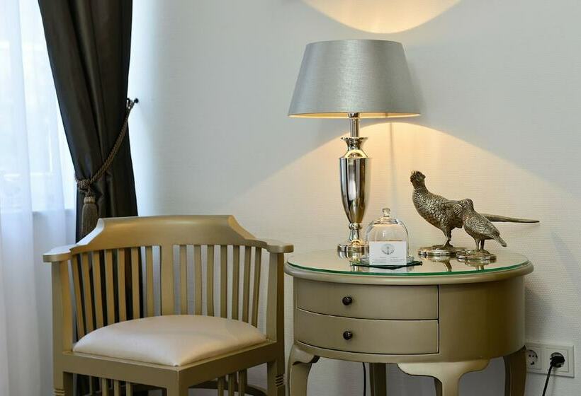 스탠다드 룸, Domstern