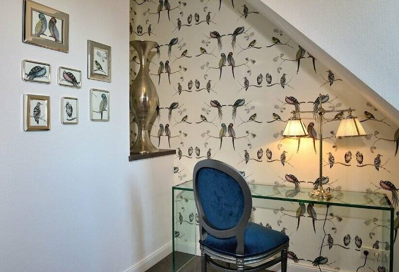 스탠다드 룸, Domstern