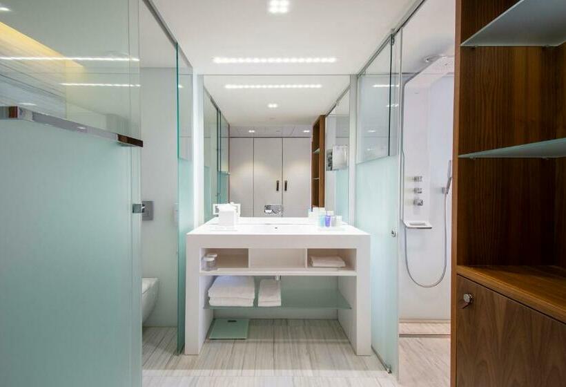 اتاق لوکس, Epic Sana Lisboa