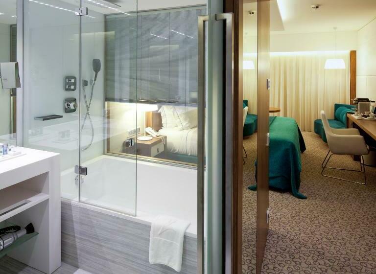 اتاق لوکس, Epic Sana Lisboa