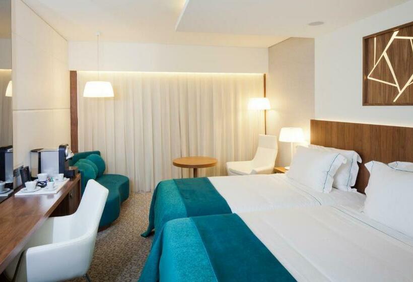 اتاق لوکس, Epic Sana Lisboa