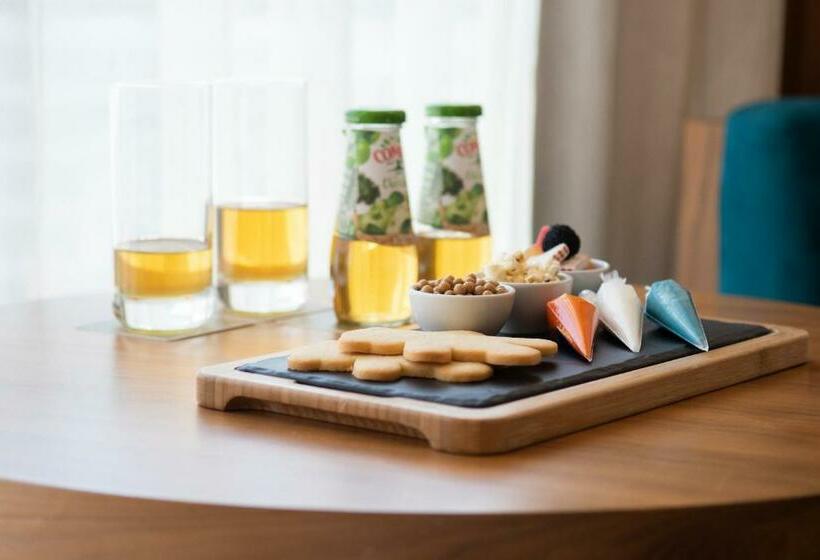 اتاق لوکس, Epic Sana Lisboa