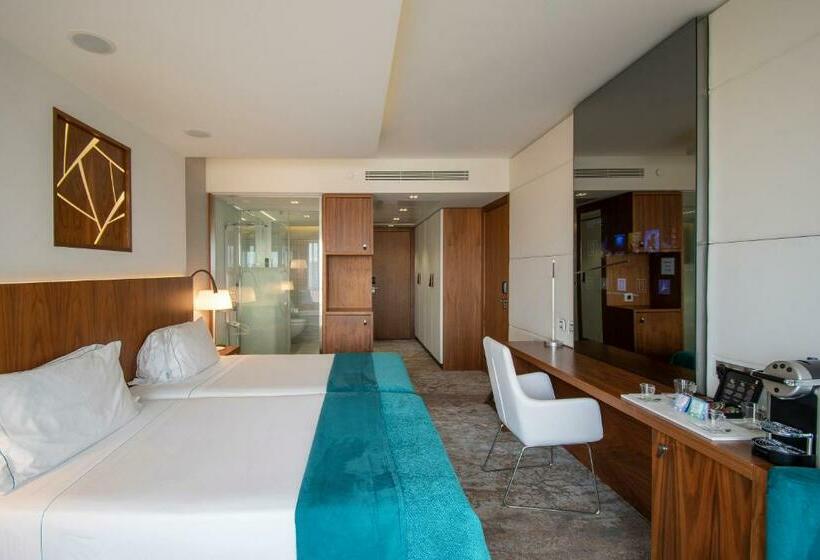 اتاق پرمیوم, Epic Sana Lisboa