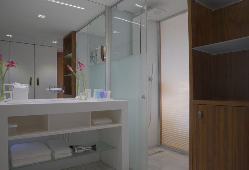 اتاق لوکس, Epic Sana Lisboa