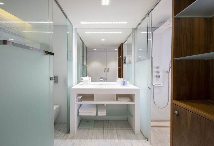 اتاق لوکس, Epic Sana Lisboa