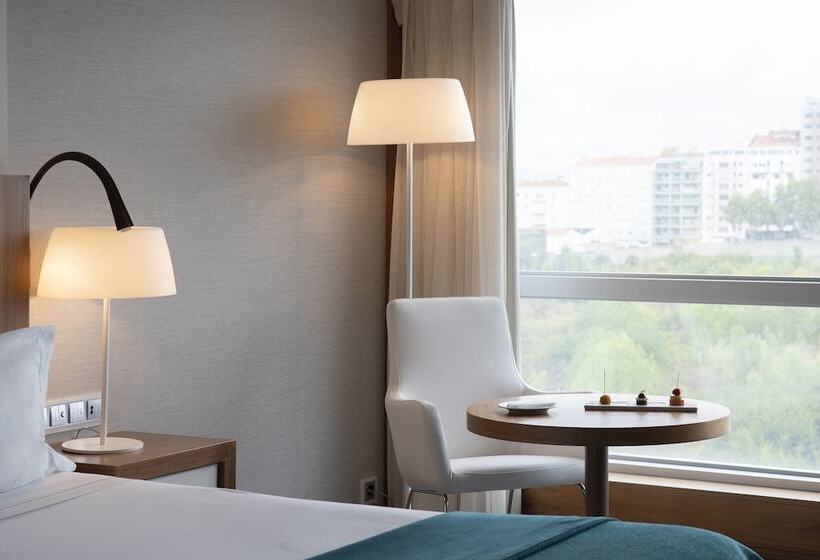 اتاق پرمیوم, Epic Sana Lisboa