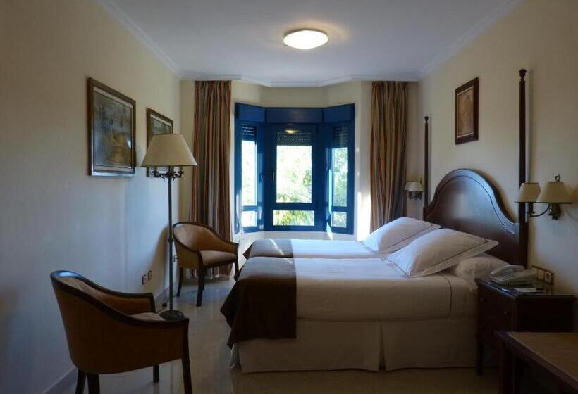 Полулюкс, Golf Campoamor