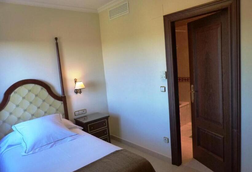 Семейный Номер, Golf Campoamor