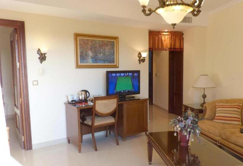 Семейный Номер, Golf Campoamor