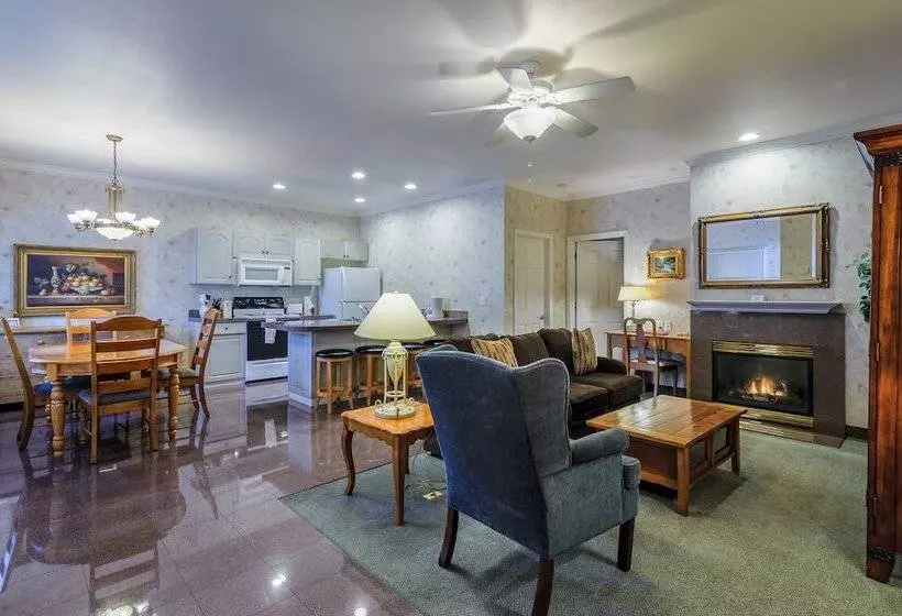 デラックススイート, Grass Valley Courtyard Suites