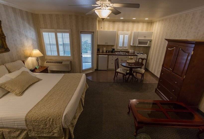 جناح, Grass Valley Courtyard Suites