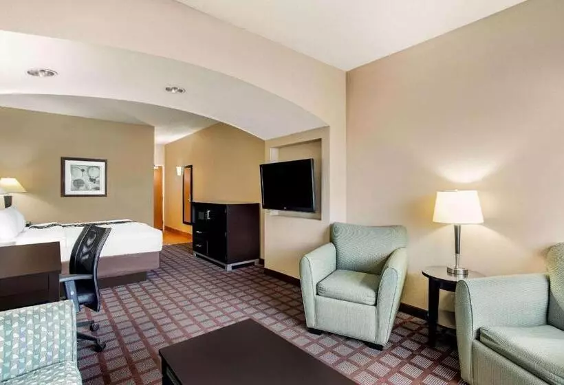 キングサイズベッドのデラックスルーム, La Quinta By Wyndham Indianapolis Airport Plainfield