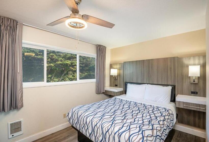 자쿠지 스위트, Sailor Jack Oceanfront Motel
