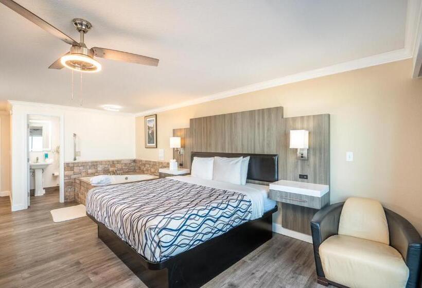 带大床的标准间, Sailor Jack Oceanfront Motel