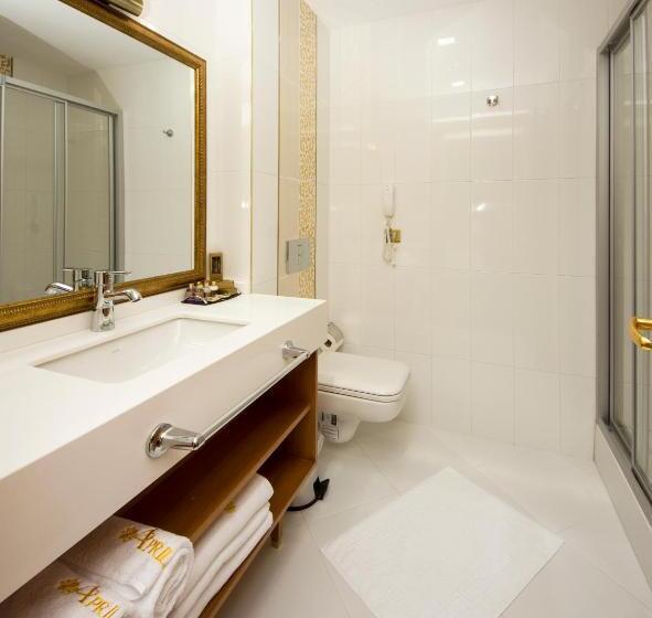 آپارتمان یک خوابه با دری مشترک که هال را جدا می کند., Aprilis Hotel   Special Category