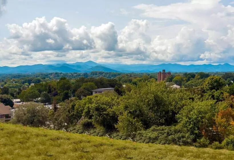 クイーンサイズベッドのスタンダードルーム, Aloft Asheville Downtown