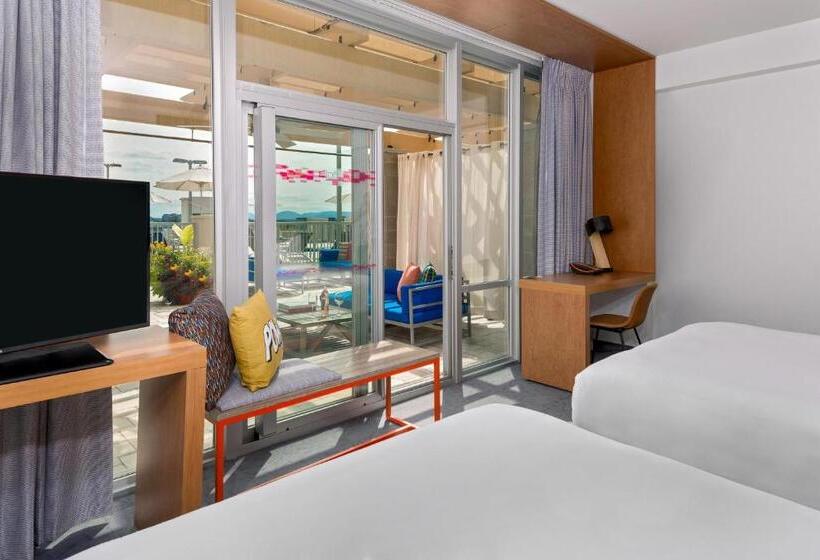 스탠다드 룸 퀸사이즈 침대, Aloft Asheville Downtown