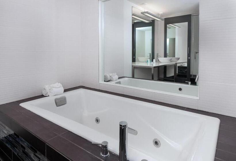 스위트 킹사이즈 침대, Aloft Asheville Downtown