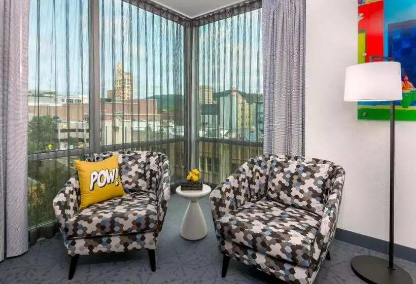 キングサイズベッドのスイートルーム, Aloft Asheville Downtown
