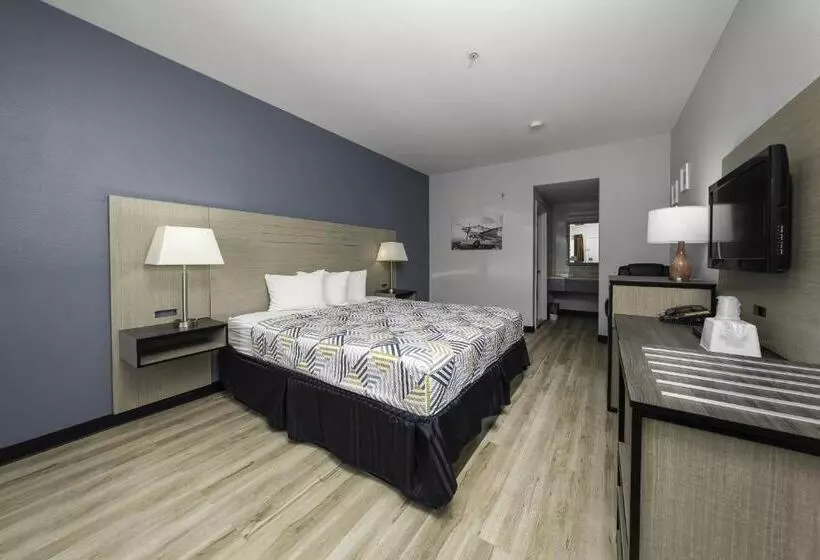 身障者適用キングサイズベッドルーム, Baymont By Wyndham Ridgecrest