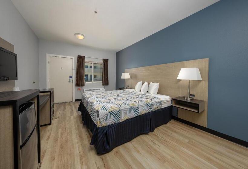 장애인을 위한 킹사이즈 침대 스탠다드 룸, Baymont By Wyndham Ridgecrest