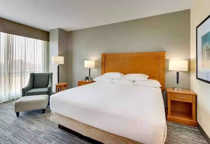 デラックスルーム, Drury Inn & Suites Orlando Near Universal Orlando Resort