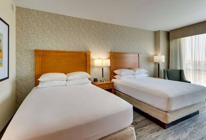 Номер Deluxe, Drury Inn & Suites Orlando Near Universal Orlando Resort
