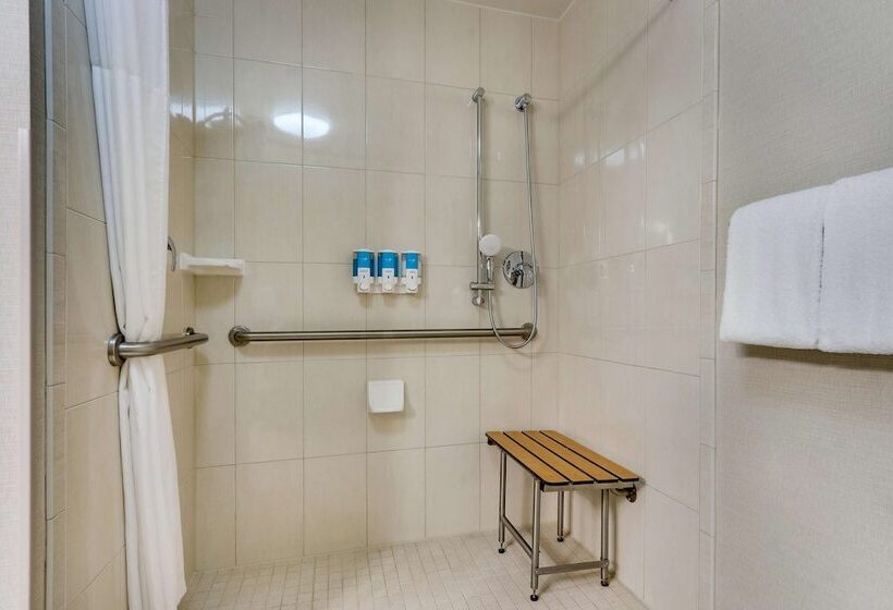 חדר דלוקס, Drury Inn & Suites Orlando Near Universal Orlando Resort