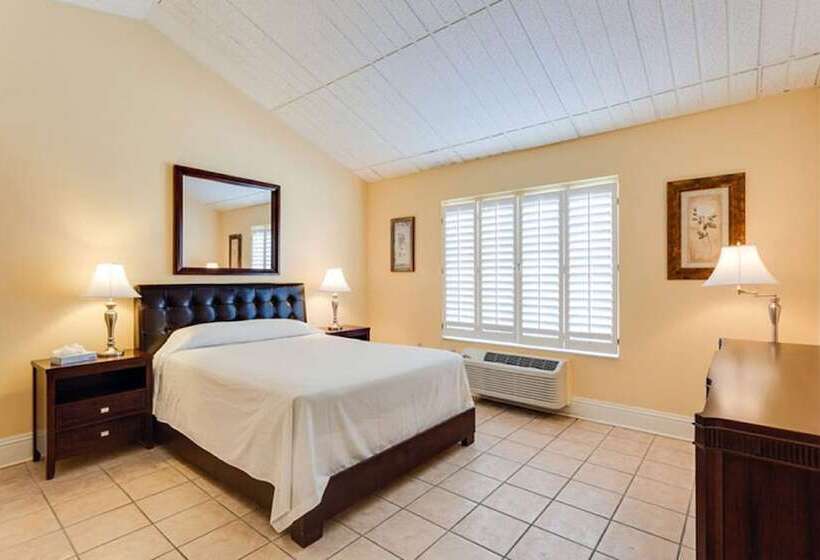 스위트, Naples Park Central