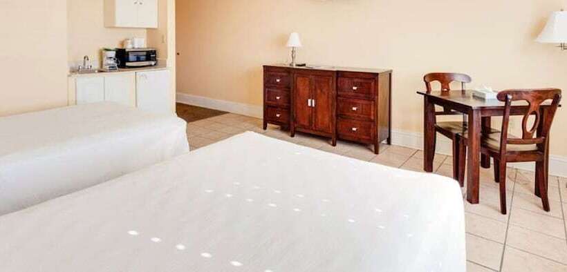 스위트, Naples Park Central