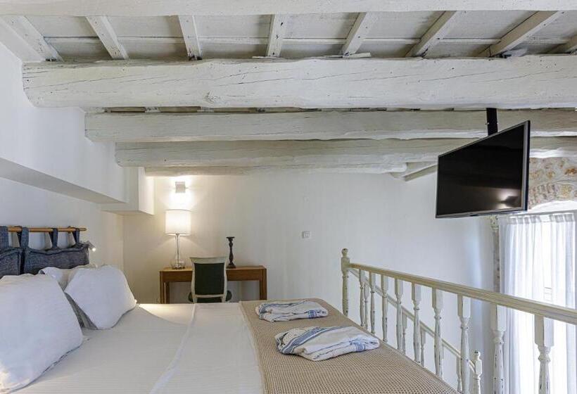 プールビュースイート, Thalassa Boutique