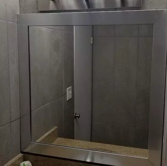 デラックスルーム, Travel Inn Omaha