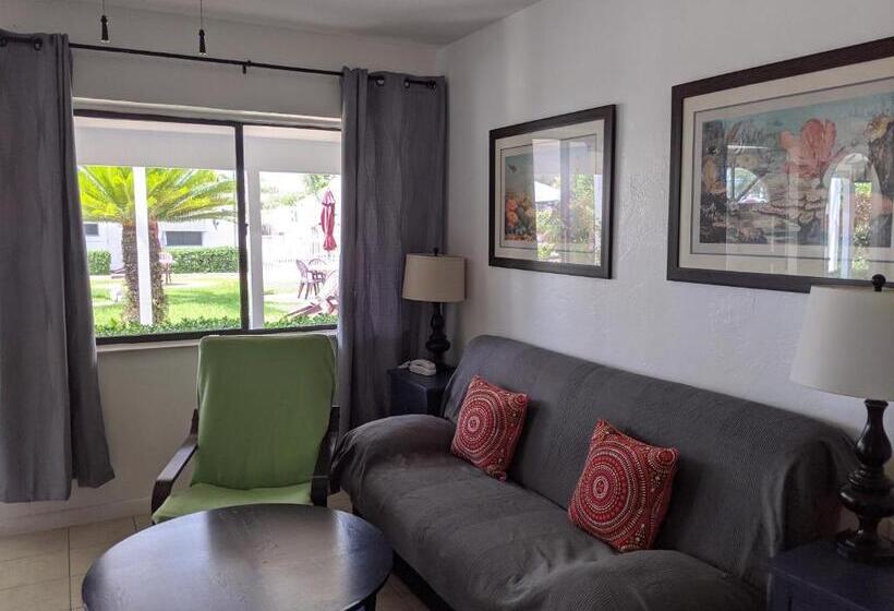 شقة غرفة واحدة, Breakaway Inn