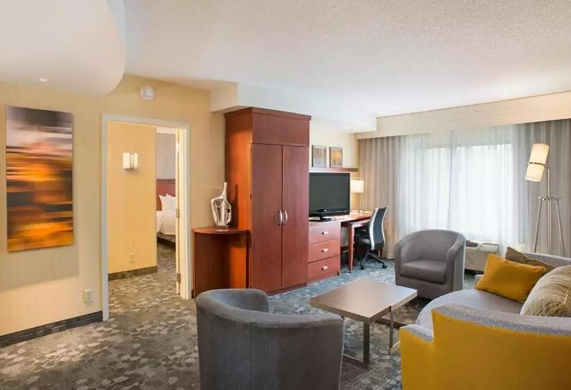 سوئیت با تخت بزرگ, Courtyard By Marriott Hanover Lebanon
