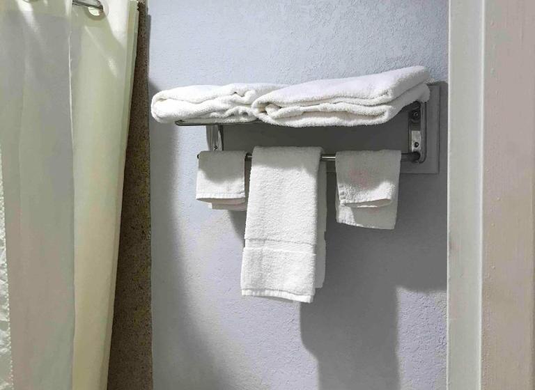 غرفة قياسية سرير كينج, Walnut Inn   Checotah