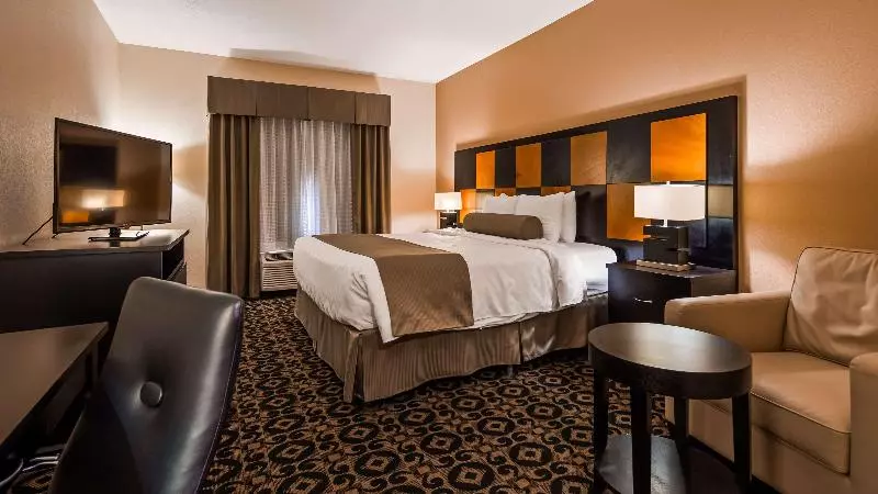 スイート, Best Western Plus Airport Inn & Suites