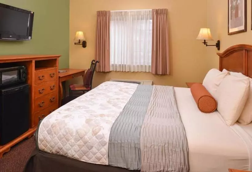キングサイズベッドのスタンダードルーム, Country Hearth Inn & Suites Edwardsville
