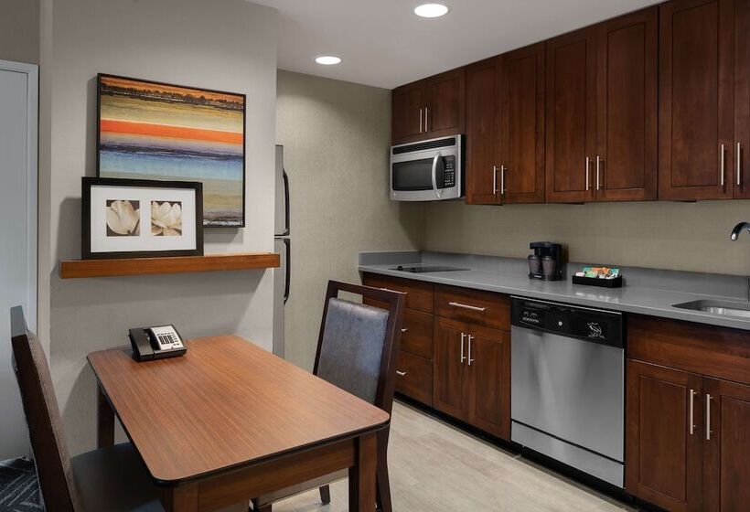 جناح, Homewood Suites Springfield Va