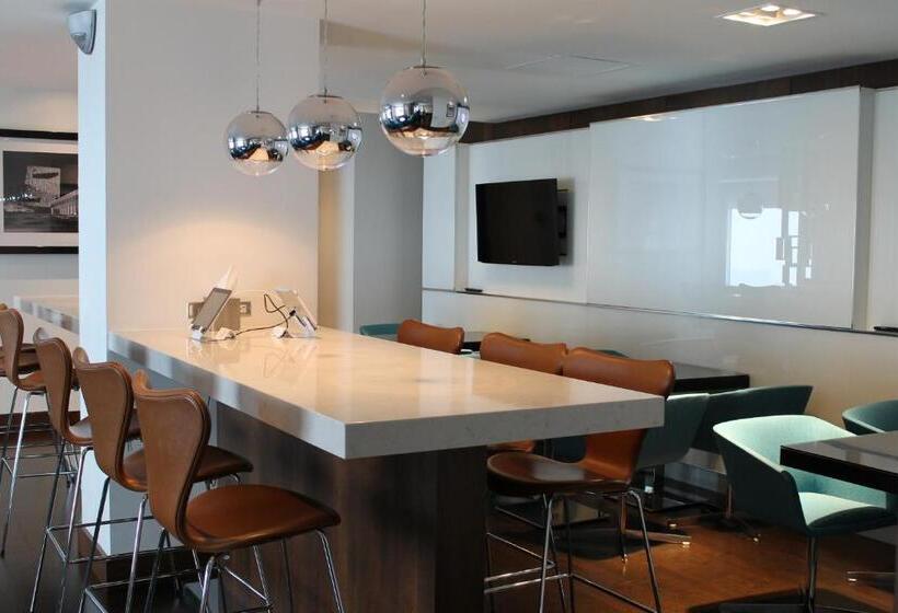 غرفة تنفيذية, Radisson Blu Mall Of America